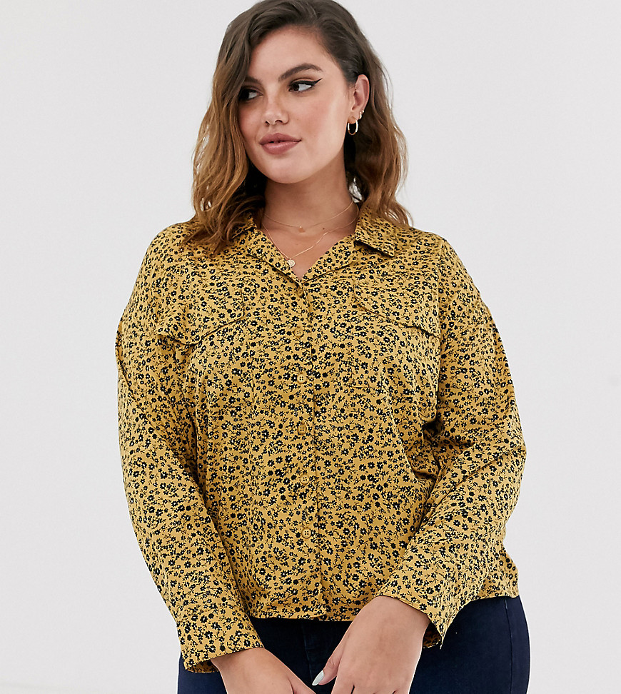 Wednesday's Girl curve shirt in ditsy floral print