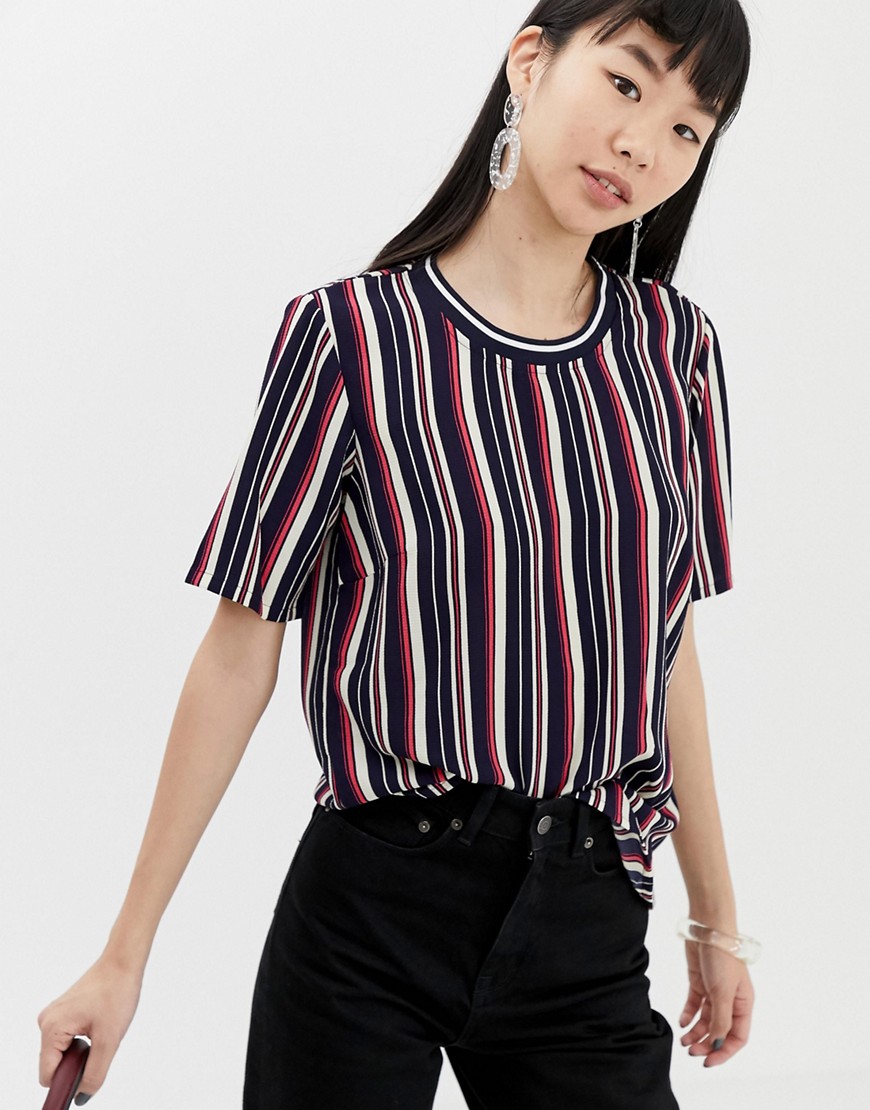 b.Young stripe top