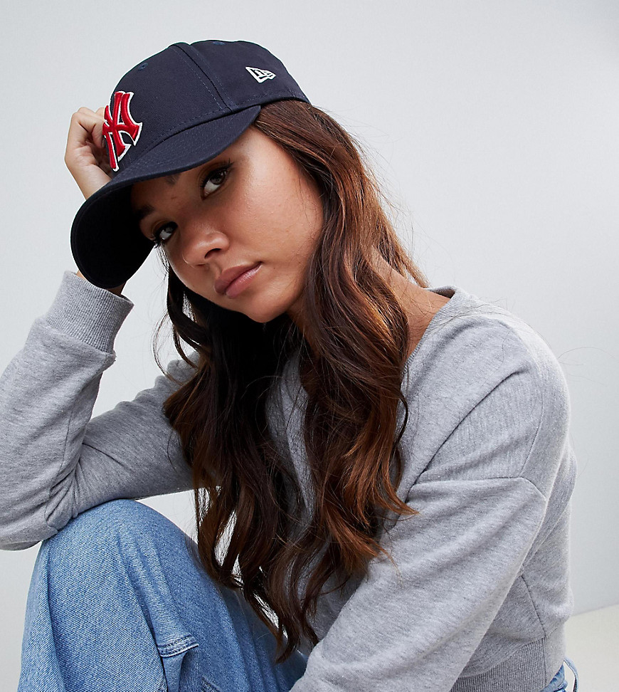 New Era 9Forty exclusive retro navy cap with red NY