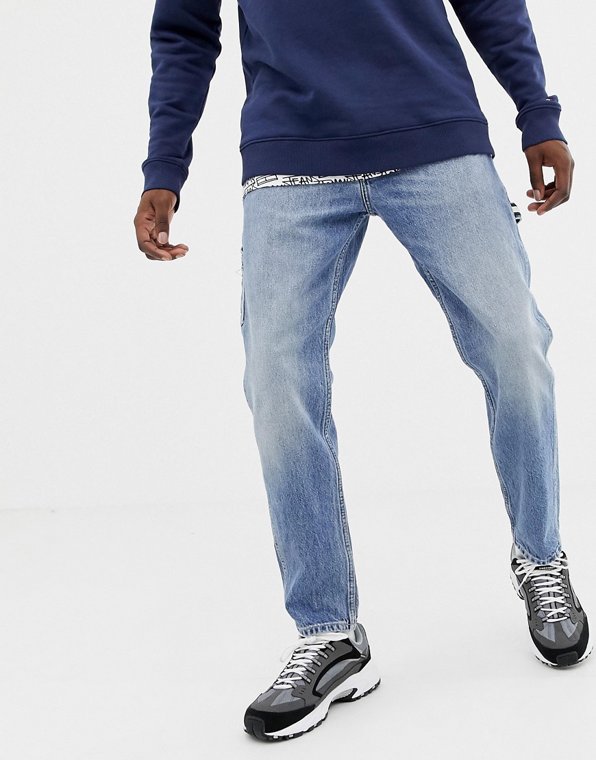 tommy jeans tapered carpenter jean