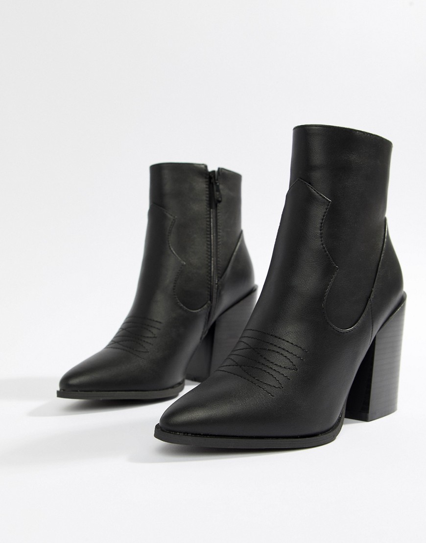 Prettylittlething block heel pointed western boots in black - Black