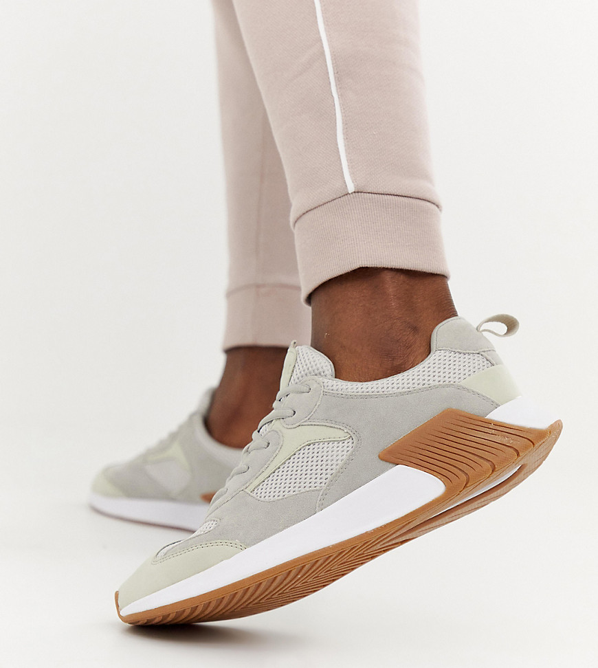 Pull&Bear runner in beige with gum sole