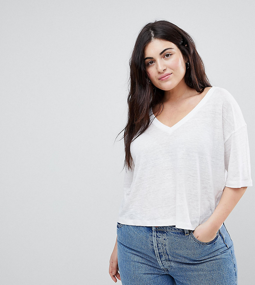 ASOS DESIGN Curve t-shirt with v-neck in linen mix in white - White