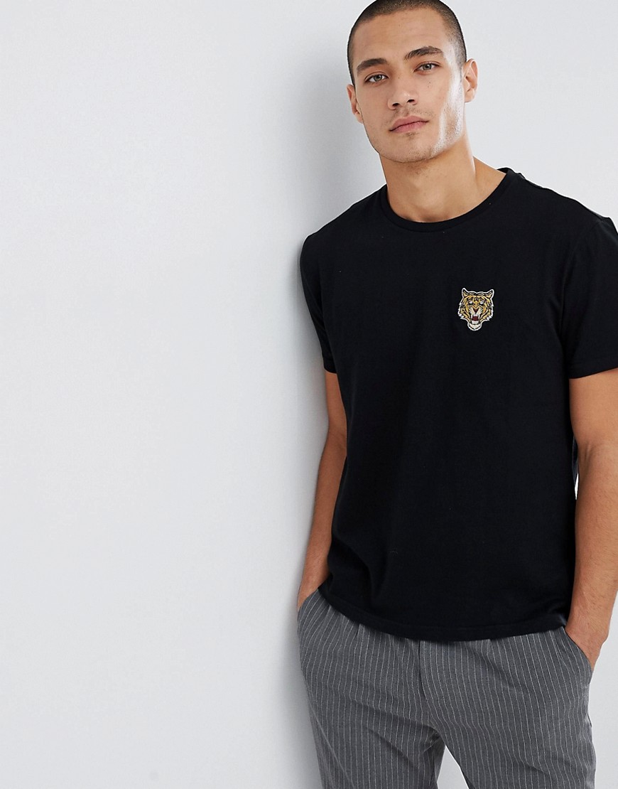 Kiomi t-shirt in black with embroidered tiger detail - Black
