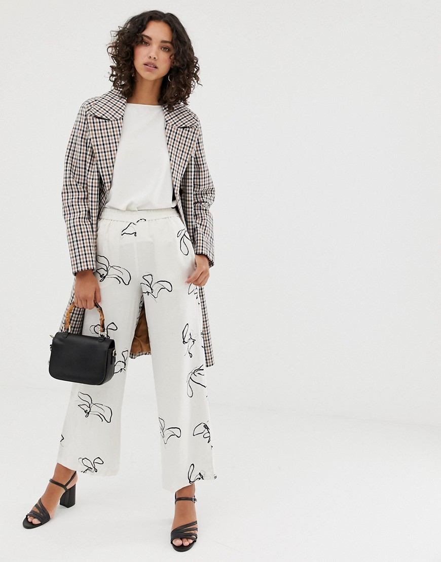 Selected Femme printed wide leg trousers with elasticated waist