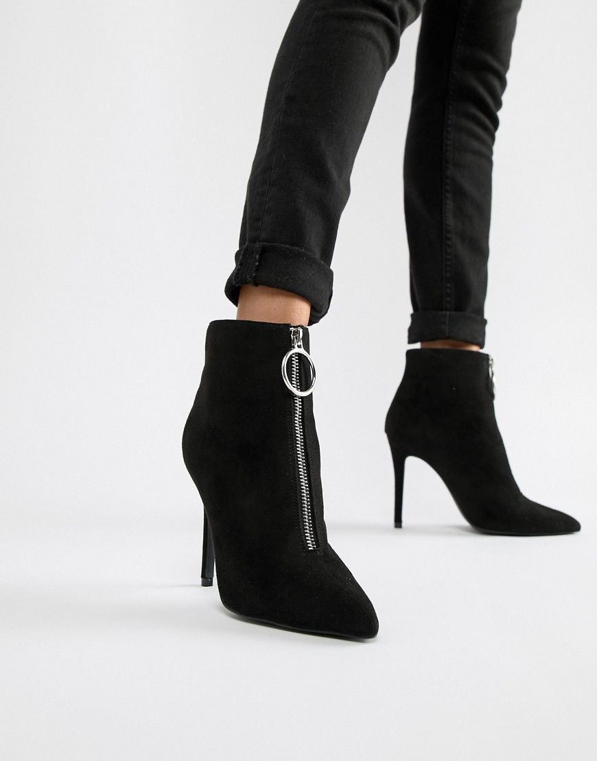 Qupid Zip Front Pointed Ankle Boots