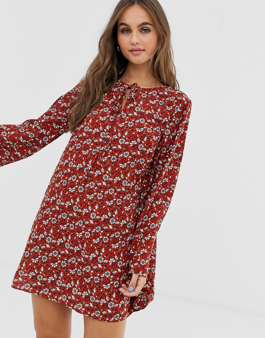 Pieces flared sleeve mini shift dress in paisley print