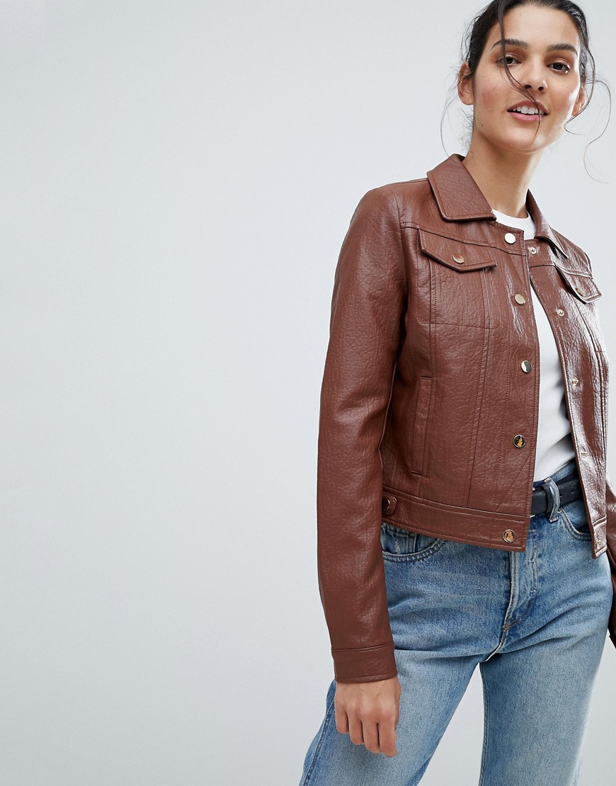 Urbancode Trucker Jacket in Leather Look - Tan