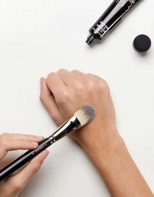 190 Foundation Brush fra MAC, 4 af 4