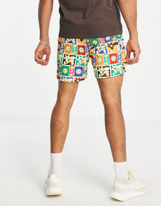 https://images.asos-media.com/products/2-minds-printed-beach-shorts-in-multi/203027107-3?$n_550w$&wid=550&fit=constrain