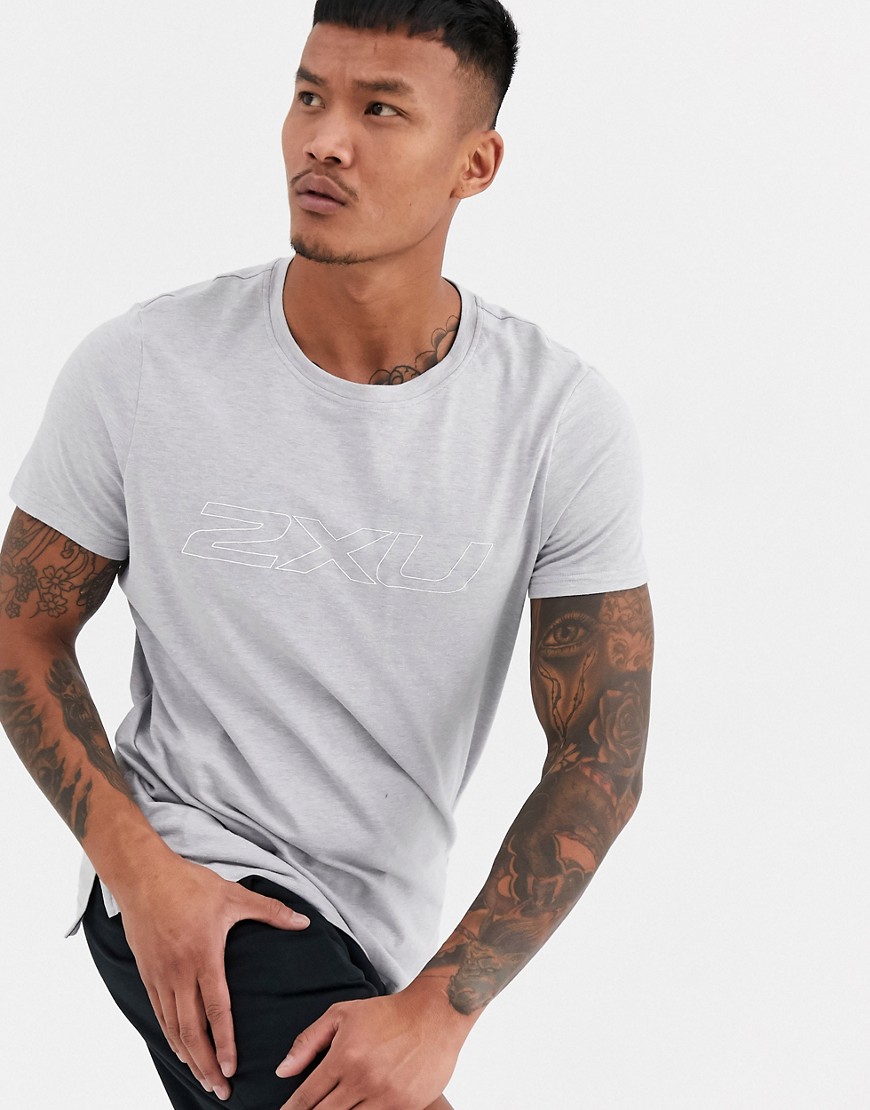 2XU Urban – Grå kortärmad t-shirt för träning med logga