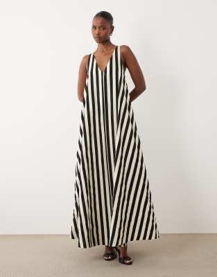 Th & Reckless - Robe trapèze longue en coton avec détail torsadé au dos et rayures - Marron et blanc-multicolore 34
