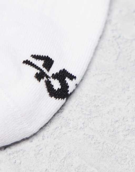 4505 2 pack pilates grip ankle sock in white, 3 of 3