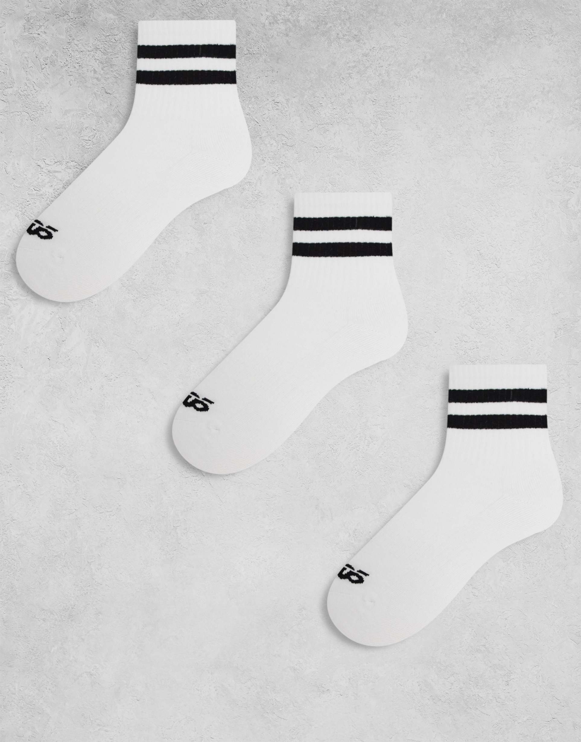 4505 3 pack 2 stripe crew sock with quick dry in white with black stripe