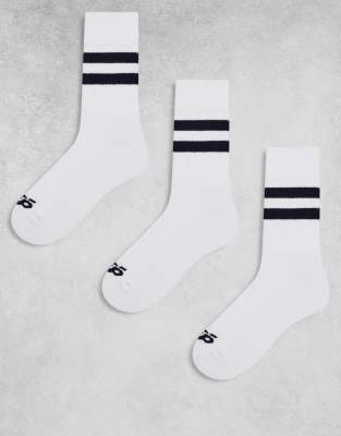 4505 - 3er-Pack schnelltrocknende Crew-Socken in Weiß mit zwei Streifen in kräftigem Marineblau