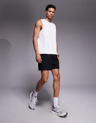 4505 4505 5" running short with elastic waist and zip phone pocket in black