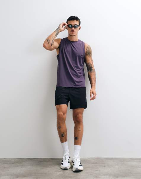 4505 5" running short with elastic waist and zip phone pocket in black - view 1