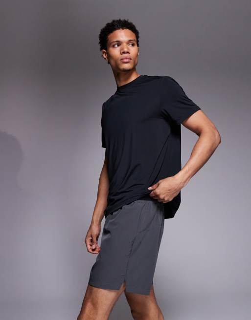 4505 5" running short with elastic waist and zip phone pocket in charcoal, 2 of 5