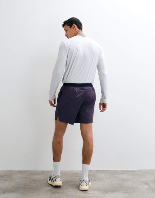 4505 5" running short with elastic waist and zip phone pocket in purple, 2 of 5
