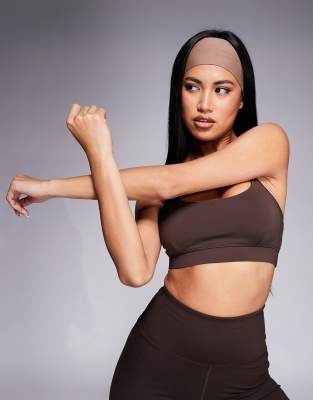 4505 - Active - Figurformender Sport-BH in French Roast mit mittlerer Stützfunktion und verstellbaren Trägern-Brown