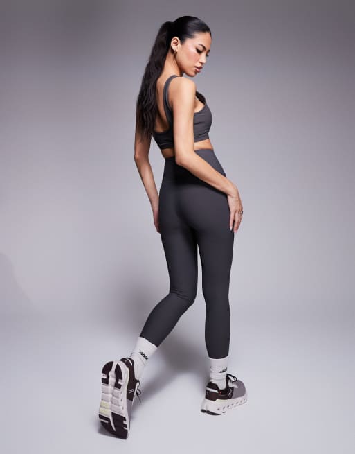 4505 - Active - Geribbelde fitness legging met hoge taille en binnenzak in grijs , 3 van 5