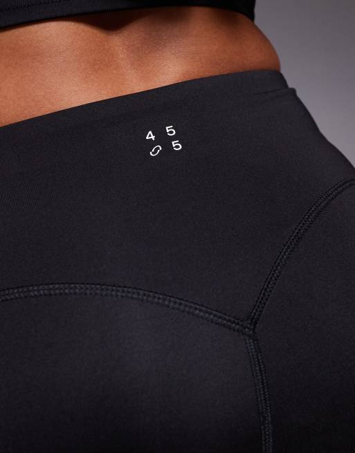 4505 Active – Heart – Czarne krótkie legginsy modelujące o długości 13 cali, 3 z 5