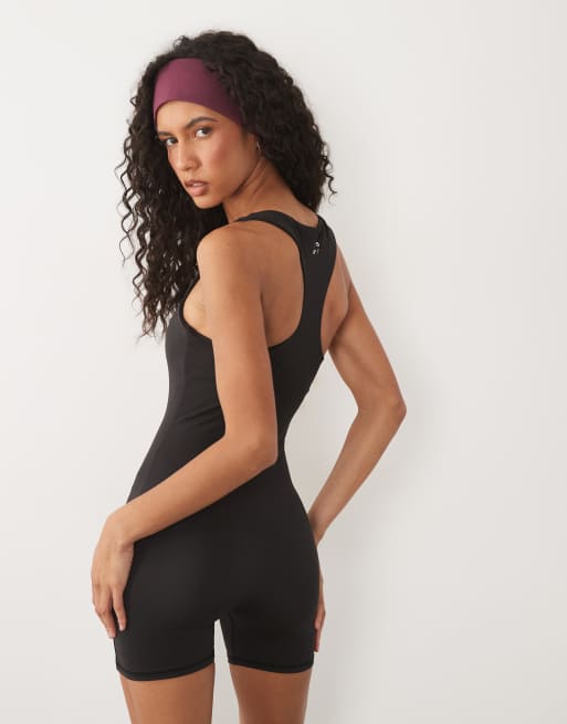 4505 active jumpsuit med djup halsringning och inbyggd bh i svart, 2 av 4