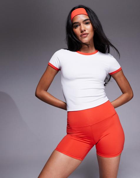 4505 – Active – Krótki biały T-shirt sportowy z lamówkami - view 1