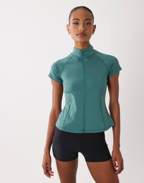 4505 Active – Kurzärmlige Laufjacke in Salbeigrün mit Reißverschluss-Taschen - view 1