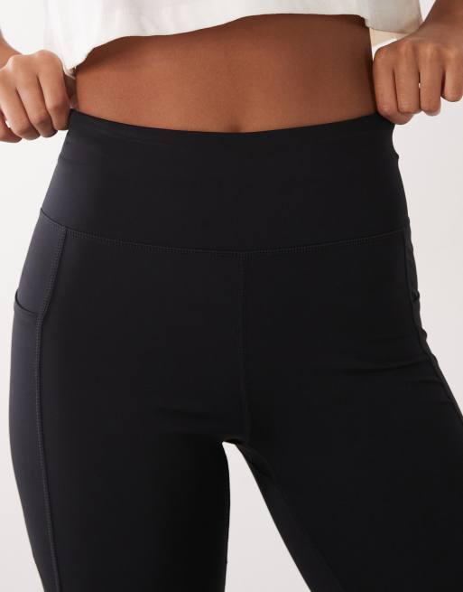 4505 Active Laufleggings mit Bindebund sowie Handy- und Gesäßtasche mit Reißverschluss in Schwarz, 4 von 5