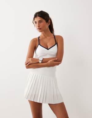 4505 active pleated tennis skirt with inner short in white