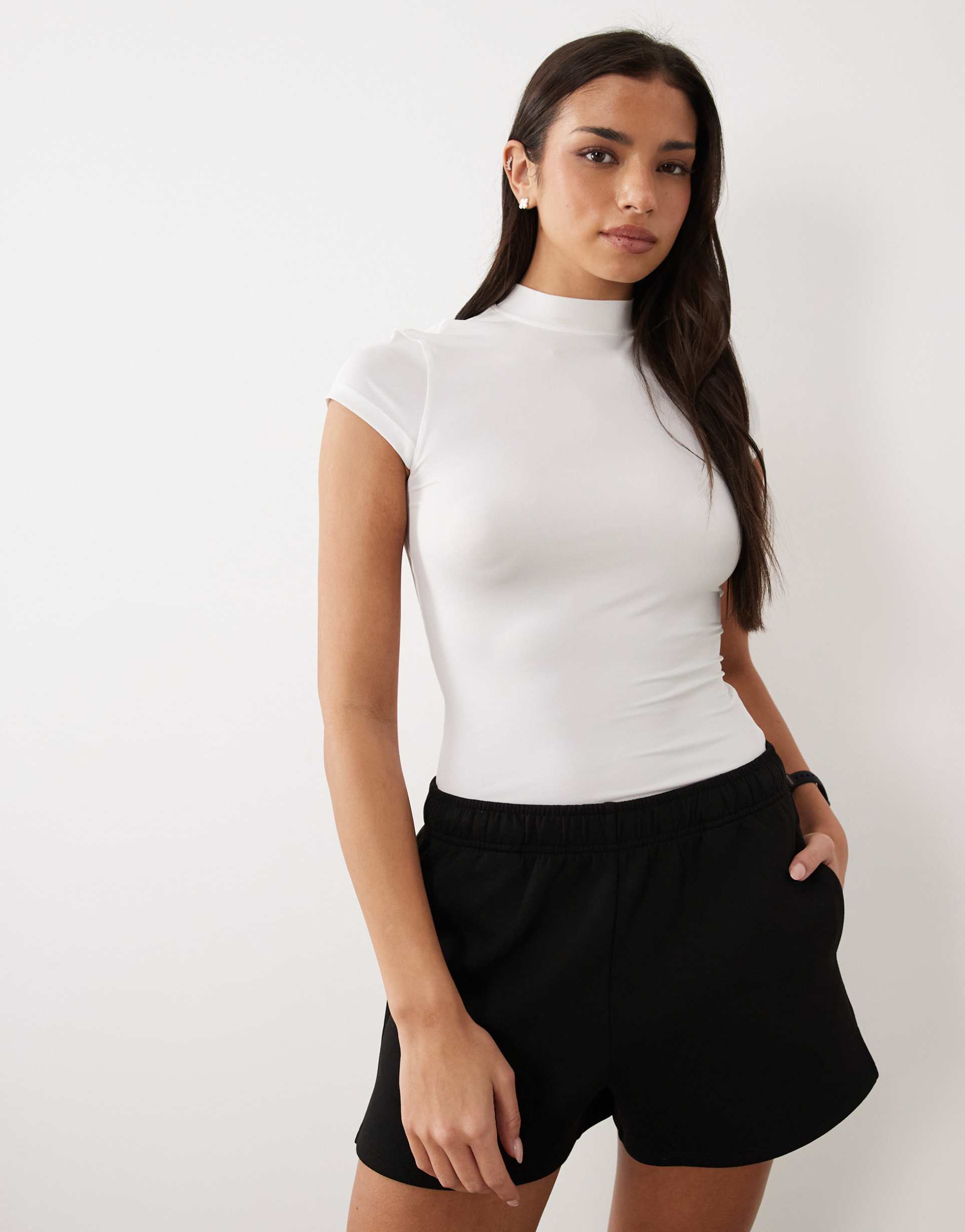 4505 active quick dry slim fit t-shirt with mock neck in white