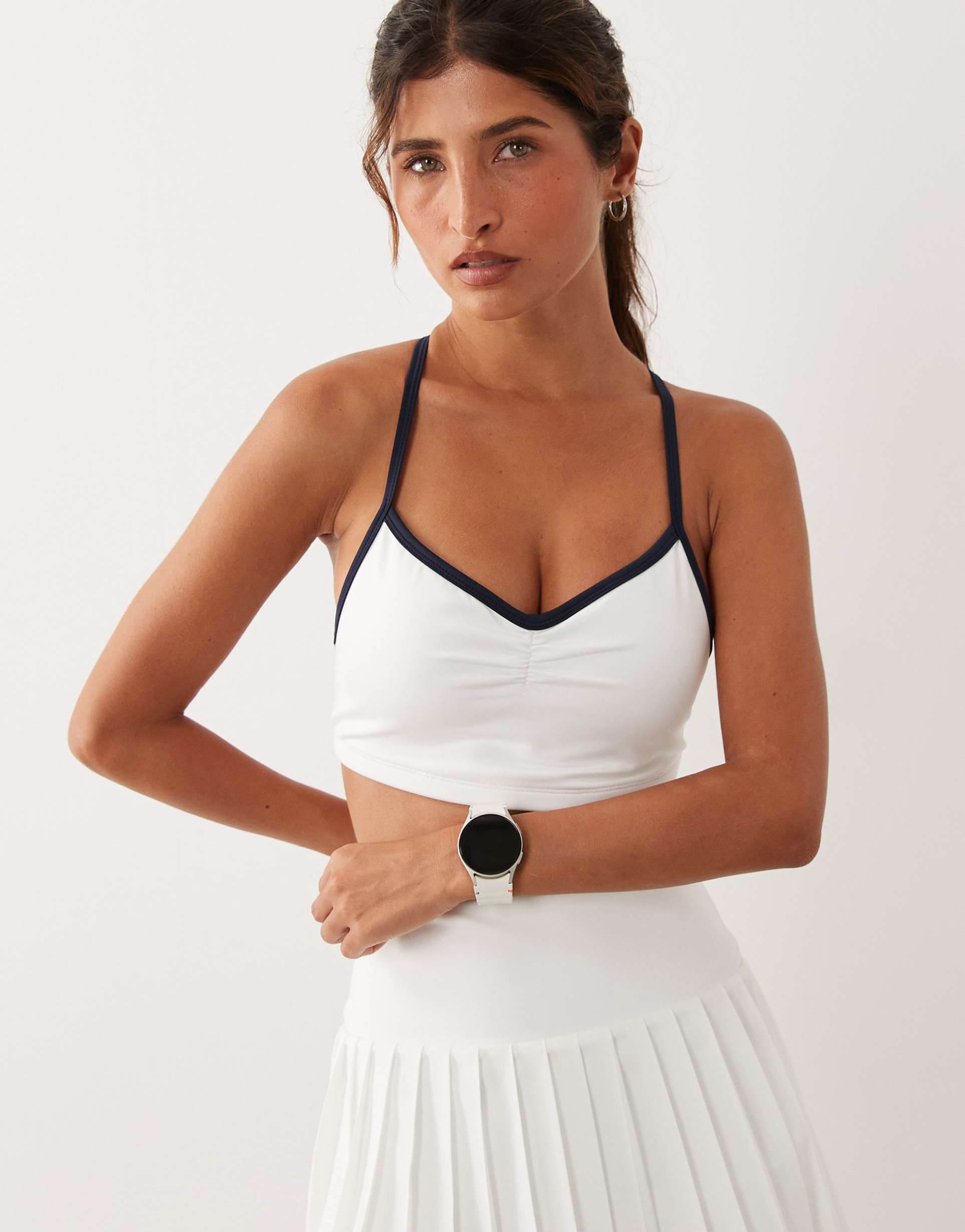 4505 active ruched front sports bra with contrast piping in white
