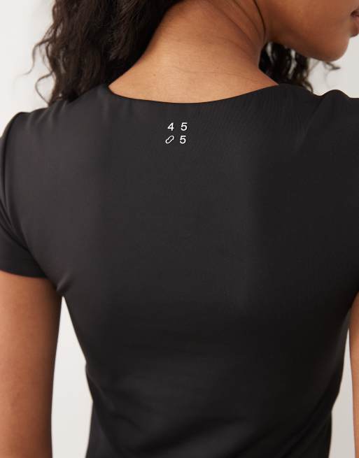 4505 active scoop neck baby tee with inner bra and removable padding in black, 2 of 4