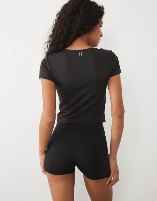 4505 active scoop neck baby tee with inner bra and removable padding in black, 4 of 4
