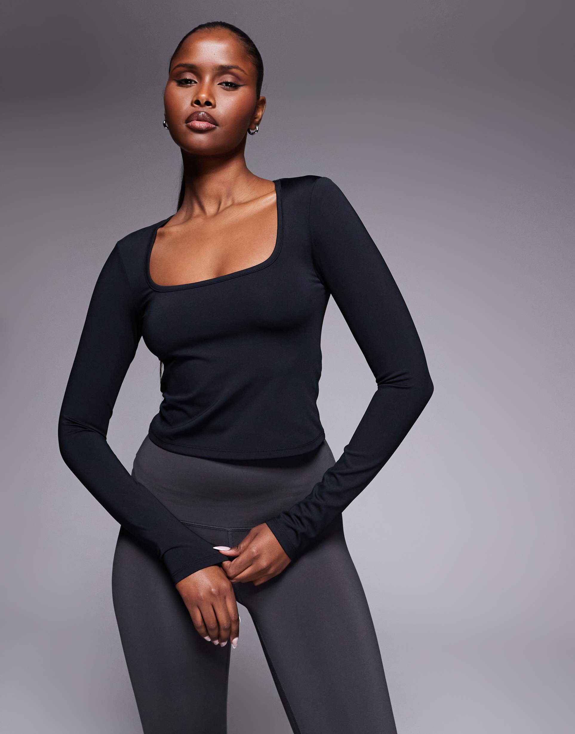 4505 active square long sleeve top in black