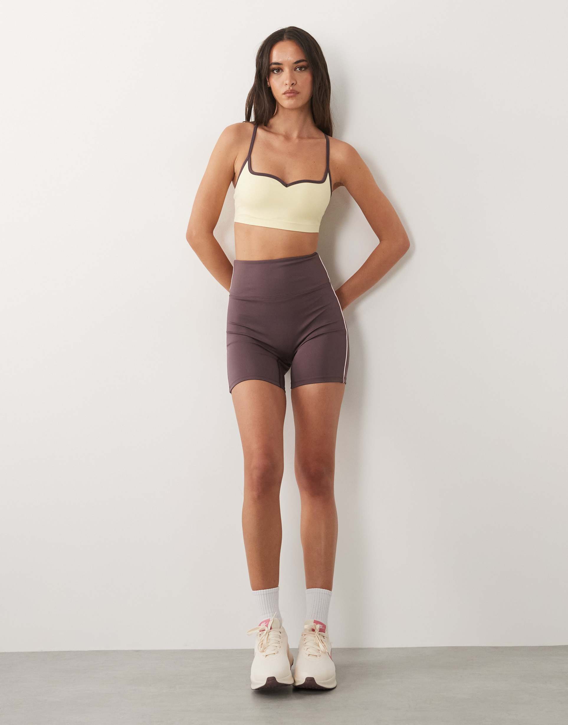4505 active sweetheart neckline light support sports bra with adjustable straps in butter yellow