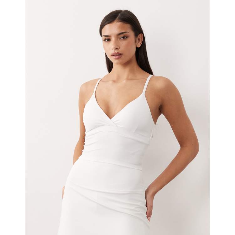 209989190-1-white?$n_750w$&wid