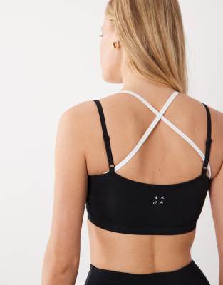 4505 active tennis double layer light support sports bra in black and white