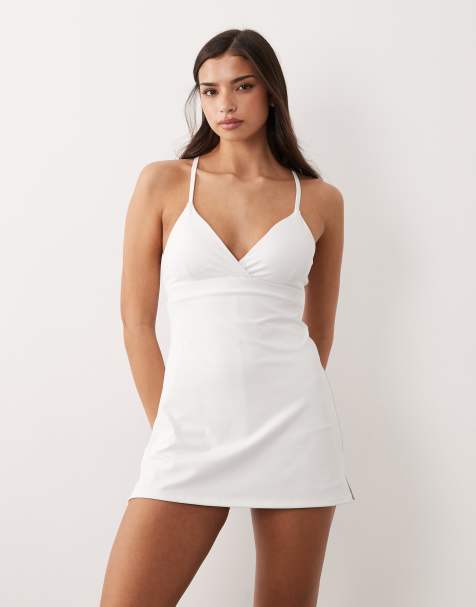 4505 Active – Tenniskleid in Weiß mit Unter-Shorts und verstellbaren Trägern - view 1