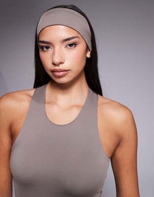 4505 Active Training Headband In Neutral