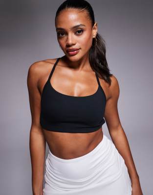 4505 - Brassière de sport maintien léger en tissu doux à bretelles croisées au dos - Noir