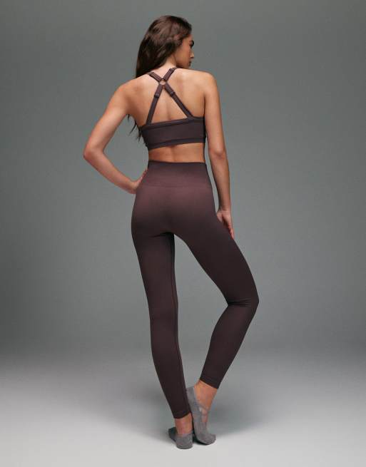 4505 – Bruna, smalribbade gymleggings i seamless-design med hög midja, 4 av 5