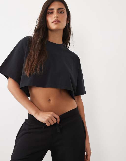 4505 camiseta cropped de algodón grueso con estampado trasero en negro lavado, 2 de 4