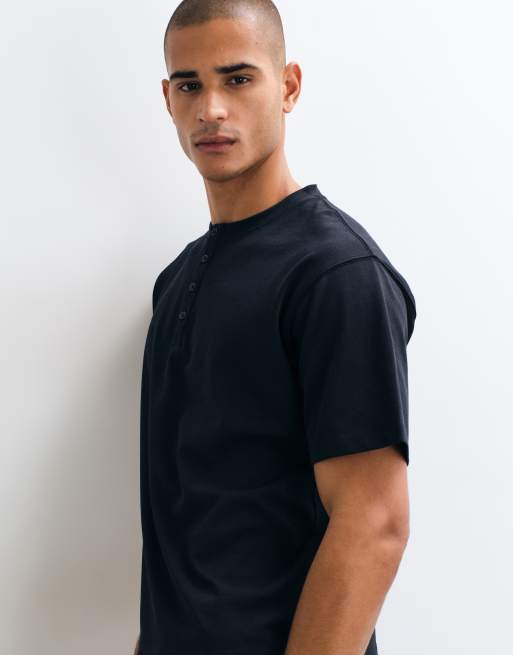 4505 camiseta henley de algodón grueso de corte boxy con acabado de secado rápido en negro, 4 de 5
