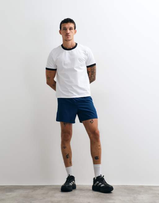 4505 camiseta ringer de algodón de corte ajustado y efecto encogido con acabado de secado rápido en blanco, 3 de 5