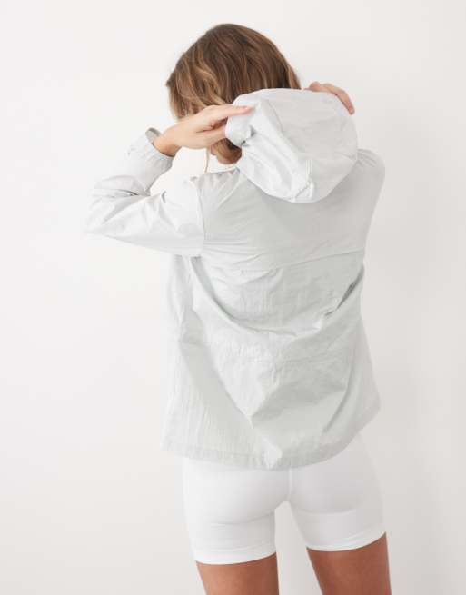 4505 cinch waist water repellent running jacket with hood in silver, 4 of 4