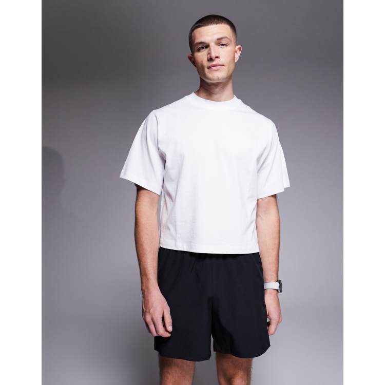 210285449-1-white?$n_750w$&wid