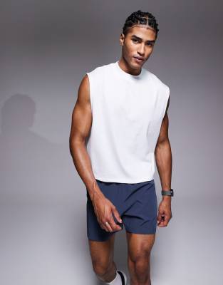 4505 Cotton Cropped Lifting Tank Top With Quick Dry Finish In White