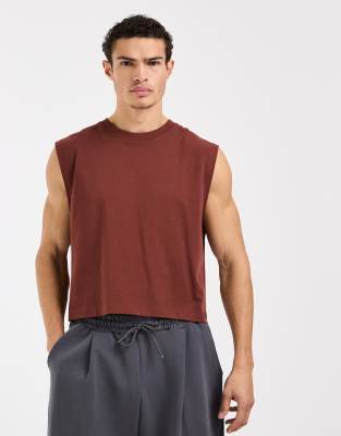 4505 Cotton Cropped Weight Lifting Tank Top With Quick Dry Finish In Brown